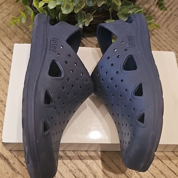 Kids Navy Slip-On Clog Totes Size 13-1 - Picture 5 of 7